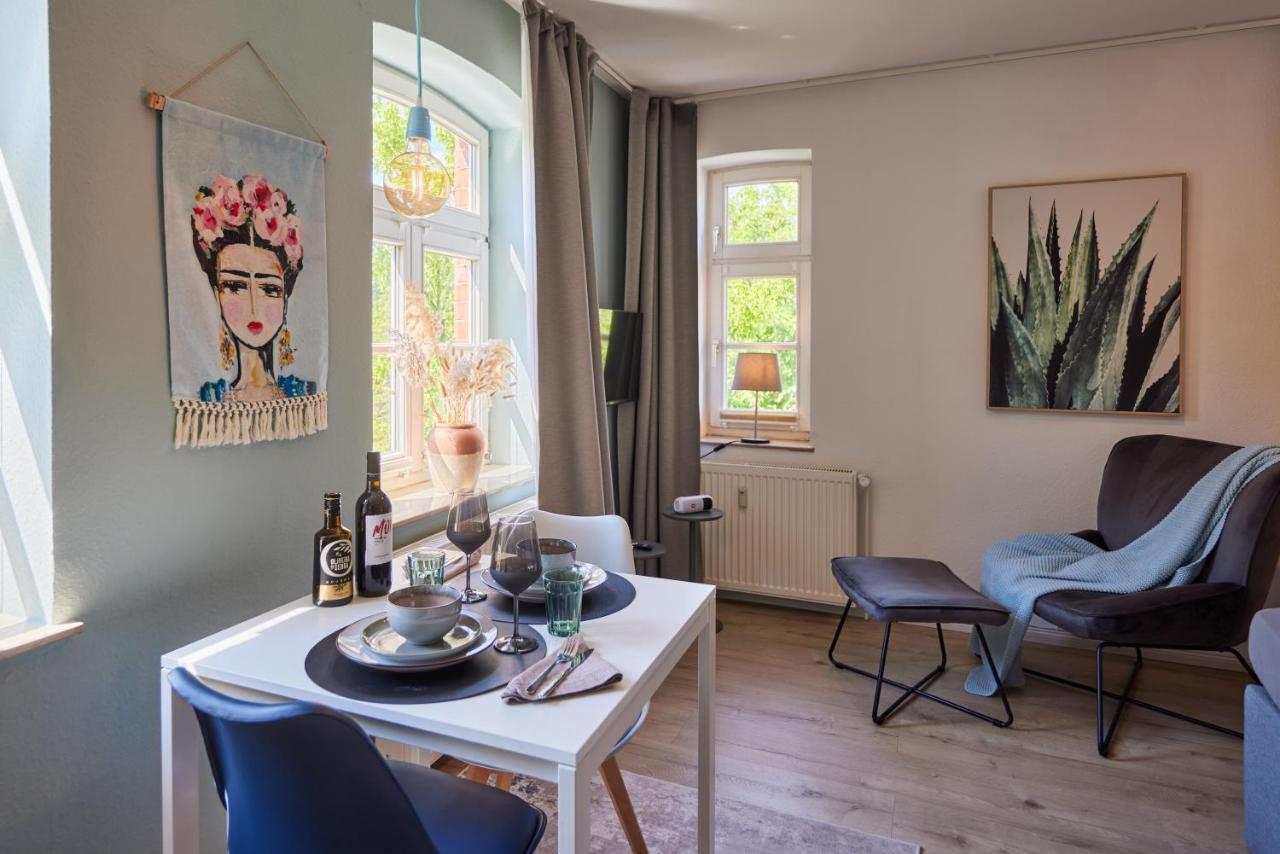 Kvartier2 In Top-Lage, 5 Min Zur Bali-Therme Und Gop, Hdz, Arbeitsplatz, Boxspringbett Бад Ойнхаузен Екстериор снимка